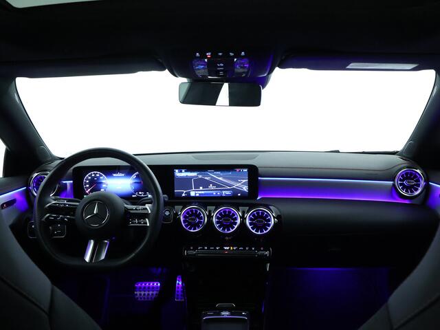 Mercedes-Benz CLA-KLASSE Shooting Brake 250 e Business Solution AMG | AMG- Line | Night Pakket | Trekhaak | Panorama Schuif-Kanteldak | Sfeerverlichting | Inclusief 24 maanden MB Certified garantie voor Europa.