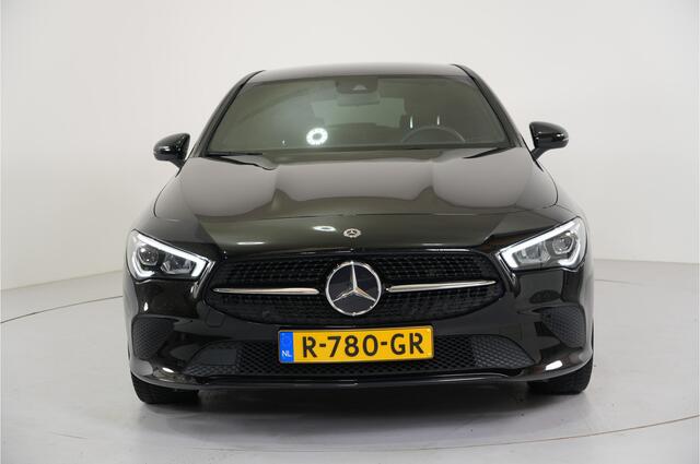 Mercedes-Benz CLA-KLASSE Shooting Brake 250 e Progressive | Trekhaak | Ambient | LED | Camera |
