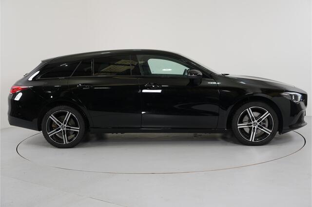 Mercedes-Benz CLA-KLASSE Shooting Brake 250 e Progressive | Trekhaak | Ambient | LED | Camera |