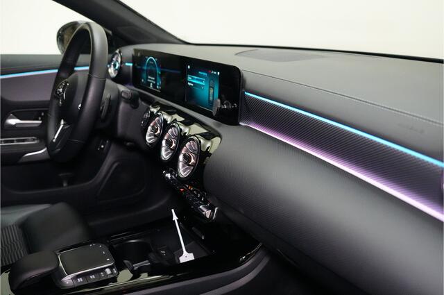 Mercedes-Benz CLA-KLASSE Shooting Brake 250 e Progressive | Trekhaak | Ambient | LED | Camera |
