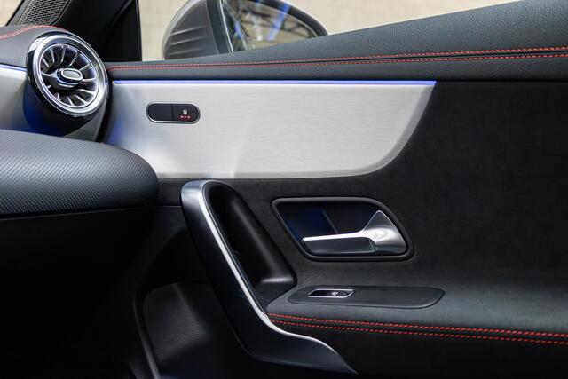 Mercedes-Benz CLA-KLASSE Shooting Brake 250 e Business Solution AMG Panorama dak | Trekhaak