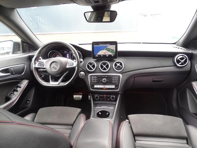 Mercedes-Benz CLA-KLASSE Shooting Brake 200 Prestige Automaat, Camera, Panoramadak, Leder/Alcantara Sport Interieur, Navigatie, Airco/ECC, CruiseControl, Dode Hoek detectie, Xenon/Led, F1-Flippers, Parkeersensoren