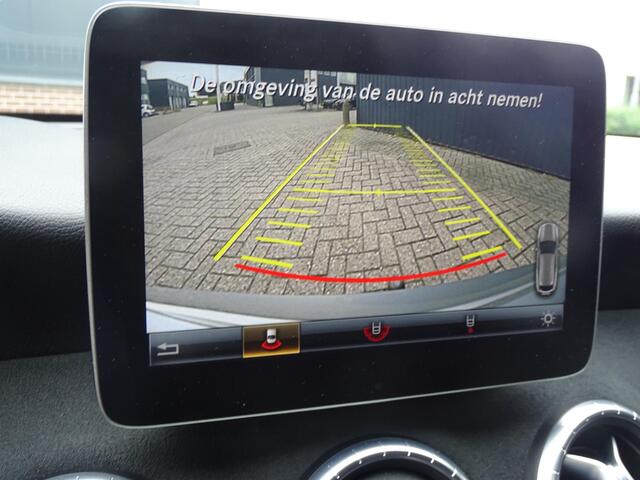 Mercedes-Benz CLA-KLASSE Shooting Brake 200 Prestige Automaat, Camera, Panoramadak, Leder/Alcantara Sport Interieur, Navigatie, Airco/ECC, CruiseControl, Dode Hoek detectie, Xenon/Led, F1-Flippers, Parkeersensoren