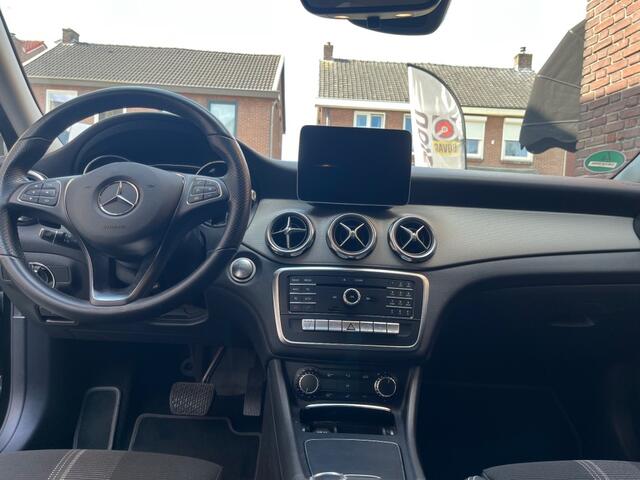 Mercedes-Benz CLA-KLASSE 200 PRESTIGE
