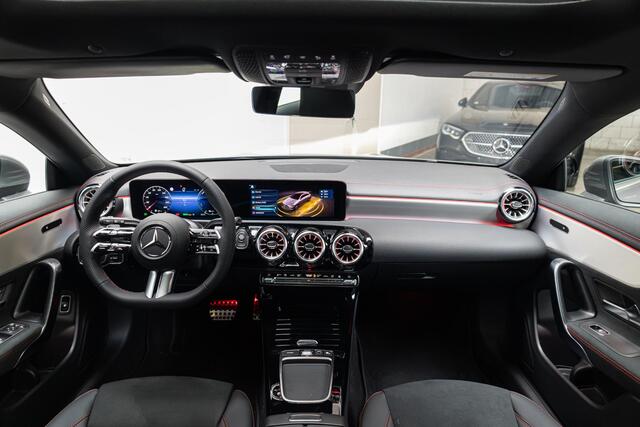 Mercedes-Benz CLA-KLASSE Shooting Brake 250 e Business Solution AMG Panorama dak | Trekhaak