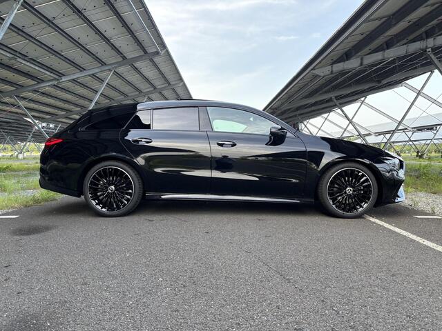 Mercedes-Benz CLA-KLASSE 180 Shooting Brake Business Solution | Night | Panoramadak | Memory stoelen | Head-up display | 360 camera | Sfeerverlichting |