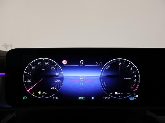 Mercedes-Benz CLA-KLASSE Shooting Brake 250 e Star Edition AMG Line | Trekhaak | Nightpakket | Antidiefstalpakket GUARD 360° Plus | Parkeerpakket met 360°-camera | Multi spaaks lichtmetalen velgen | EASY PACK achterklep | KEYLESS GO-comfortpakket | Smartphone integratie |