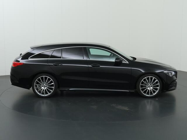 Mercedes-Benz CLA-KLASSE Shooting Brake 200 Advantage | AMG | Widescreen | Multispaaks lichtmetalen velgen |
