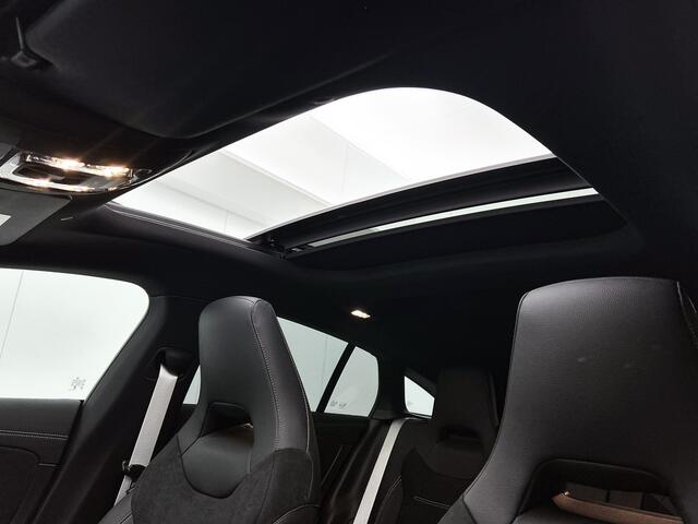 Mercedes-Benz CLA-KLASSE Shooting Brake 180 Business Solution AMG | Trekhaak | AMG Line Plus pakket | Head-up Display | Dodehoekassistent | Panoramaschuifdak | 360° camera | 19 inch multispaaks velgen |