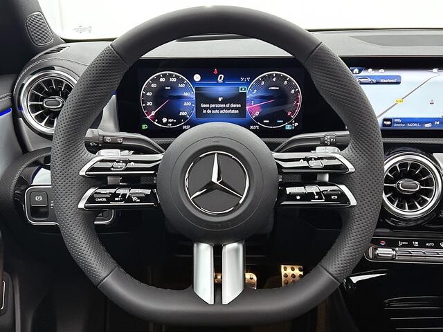 Mercedes-Benz CLA-KLASSE Shooting Brake 180 Business Solution AMG | Trekhaak | AMG Line Plus pakket | Head-up Display | Dodehoekassistent | Panoramaschuifdak | 360° camera | 19 inch multispaaks velgen |