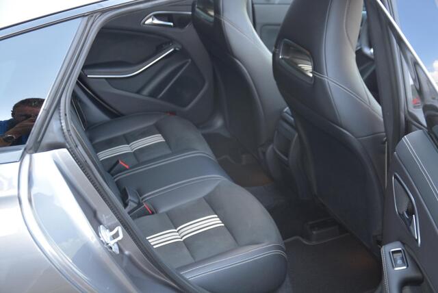 Mercedes-Benz CLA-KLASSE Shooting Brake 200 EDITION | NAP | Pano | Harman Kardon