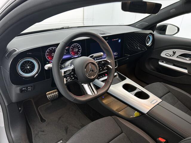 Mercedes-Benz CLA-KLASSE 250+ Launch Edition 85 kWh | Trekhaak | Adaptieve Cruise Control | Nightpakket | Memorypakket voorstoelen | Warmtepomp | MULTIBEAM LED | 19 inch AMG velgen |