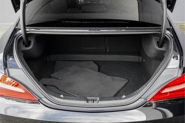 Mercedes-Benz CLA-KLASSE 180 Edition AMG Night Pano Camera 18"