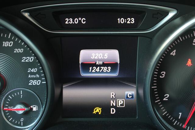 Mercedes-Benz CLA-KLASSE Shooting Brake 180 AUT7 Business Solution AMG CAMERA NAVI