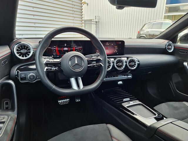 Mercedes-Benz CLA-KLASSE Shooting Brake 180 Star Edition AMG | Matgrijs | Nightpakket | Panoramadak | Dodehoekassistent | Apple CarPlay | Android Auto | Sfeerverlichting | Stoelverwarming | Achteruitrijcamera | Elektrisch Inklapbare Buitenspiegels