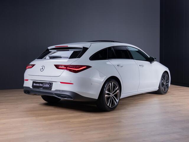 Mercedes-Benz CLA-KLASSE Shooting Brake 200 Luxury Line Panorama dak