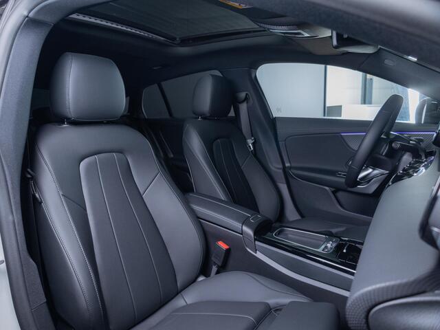 Mercedes-Benz CLA-KLASSE Shooting Brake 200 Luxury Line Panorama dak