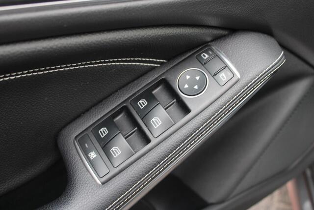 Mercedes-Benz CLA-KLASSE Shooting Brake 200 d Business Solution NL Auto!!