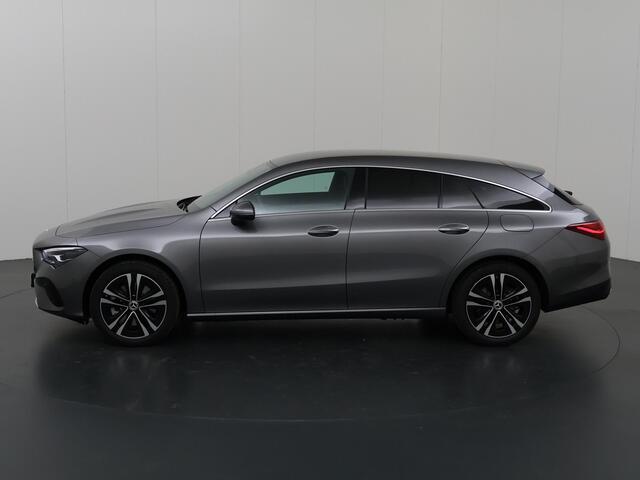 Mercedes-Benz CLA-KLASSE Shooting Brake 250e Star Edition | Easypack - achterklep | Keyless go | Achteruitrijcamera | Stoelverwarming | Sfeerverlichting |
