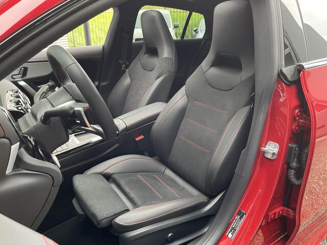 Mercedes-Benz CLA-KLASSE Shooting Brake 180 | Panoramadak | AMG | Premium Plus Pakket | Night Pakket | Burmester Surround Sound | 360° Camera | Head-up Display | Dodehoekassistent | MULTIBEAM LED Koplampen | Elektrisch Verstelbare Stoelen + Memory