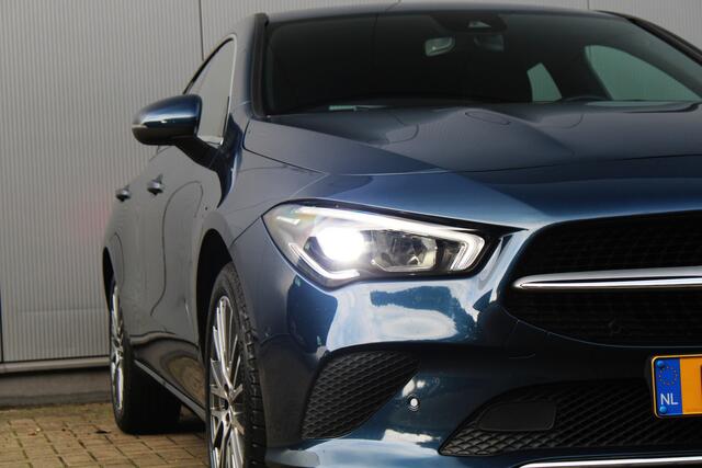 Mercedes-Benz CLA-KLASSE Shooting Brake 250 e Luxury Line | Widescreen | Camera | Navigatie | Stoelverwarming | Elektrische achterklep | Zwenkbare trekhaak