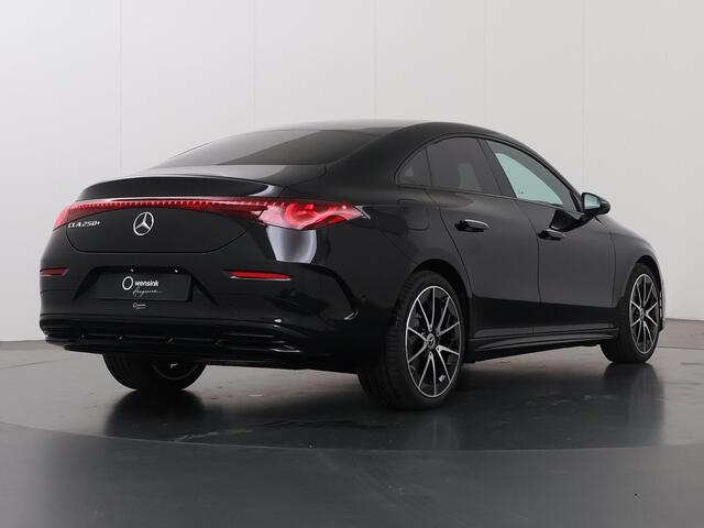 Mercedes-Benz CLA-KLASSE 250+ Launch Edition | AMG | Night | Panoramadak | 19" lichtmetalen velgen | Sfeerverlichting |