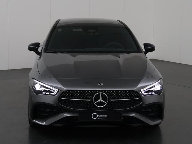 Mercedes-Benz CLA-KLASSE 180 Star Edition AMG Line | Panoramaschuifdak | Keyless go | Sfeerverlichting | Stoelverwarming | Achteruitrijcamera