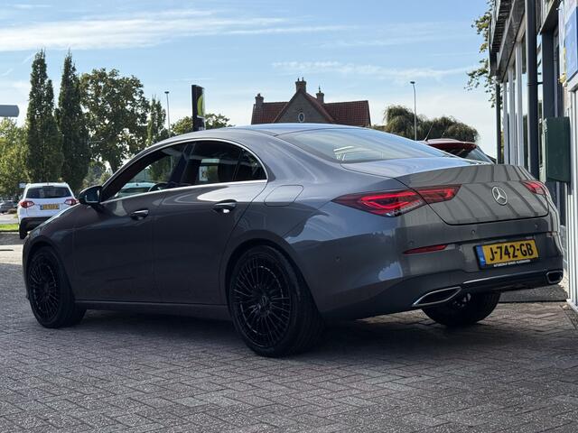 Mercedes-Benz CLA-KLASSE 180 Premium Plus | AUTOMAAT | FULL LED | NAVI | PDC |
