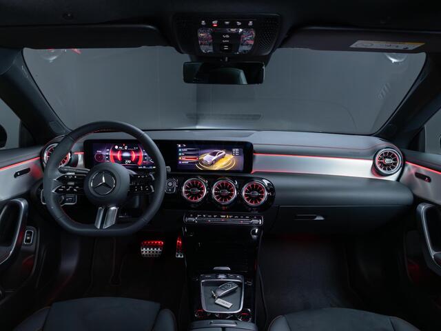 Mercedes-Benz CLA-KLASSE 180 Star Edition AMG Line Panorama dak