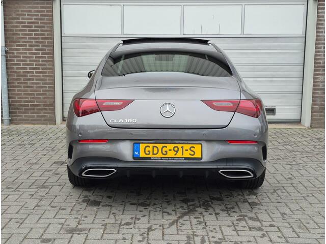 Mercedes-Benz CLA-KLASSE 180 AMG Line | Panoramadak | Nightpakket |