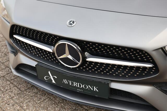 Mercedes-Benz CLA-KLASSE 200 164PK AMG Night Aut. Pano|Trekh|Elek stoelen|Mat|Sfeervl