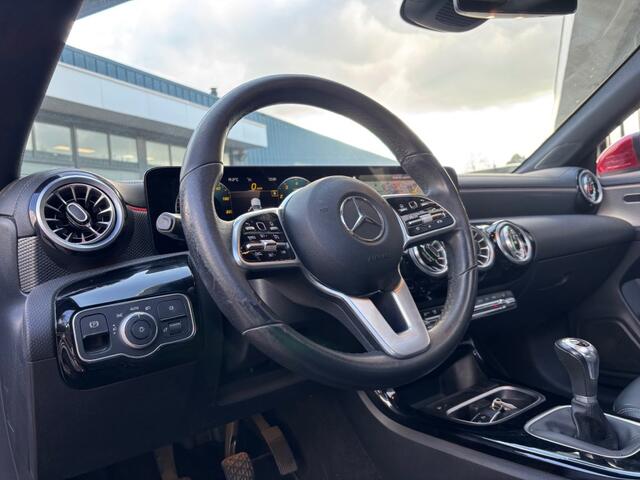 Mercedes-Benz CLA-KLASSE CLA 200 163PK SHOOTING BRAKE PANO NAVI LMV PDC-CAMERA