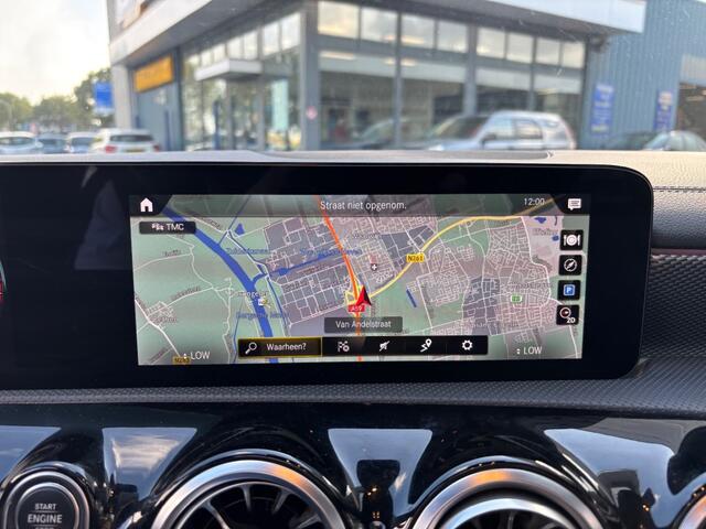 Mercedes-Benz CLA-KLASSE CLA 200 163PK SHOOTING BRAKE PANO NAVI LMV PDC-CAMERA