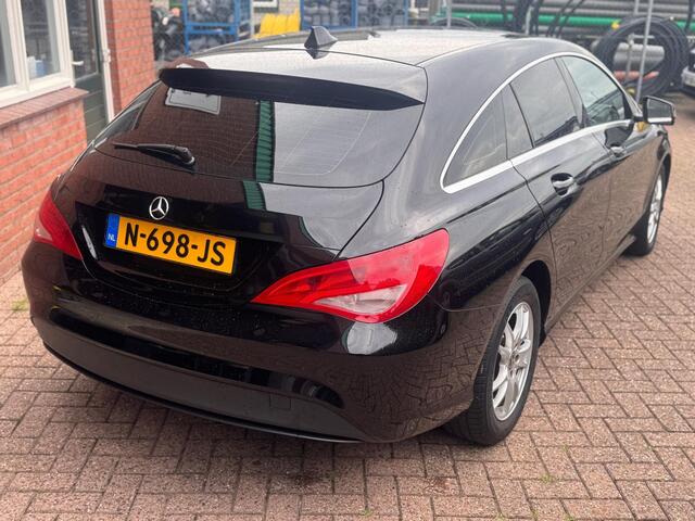 Mercedes-Benz CLA-KLASSE Shooting Brake 180 Prestige limited edition