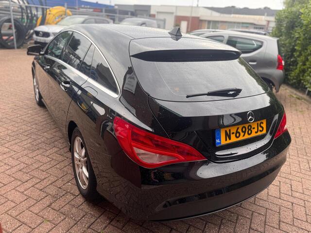 Mercedes-Benz CLA-KLASSE Shooting Brake 180 Prestige limited edition