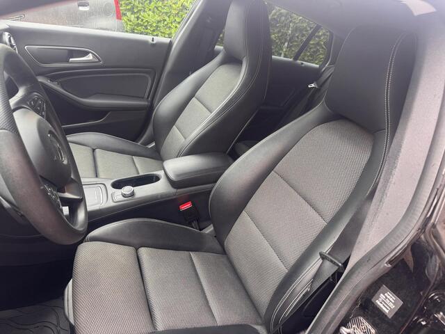 Mercedes-Benz CLA-KLASSE Shooting Brake 180 Prestige limited edition