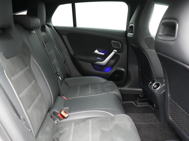 Mercedes-Benz CLA-KLASSE Shooting Brake 250 e AMG Plug In Hybrid 218pk Dealer O.H PHEV | Trekhaak Af Fabriek | Panodak | Burmester Sound | Adaptive Cruise | Alcantara Sportstoelen Verwarmd | Sfeerverlichting | WideScreen | Navigatie |