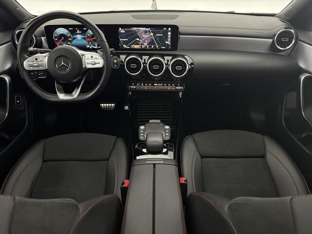 Mercedes-Benz CLA-KLASSE 180 AMG | Pano | LED | Trekhaak | Virtual | Camera | Carplay | Cruise