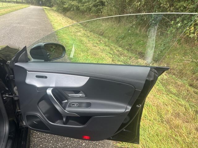 Mercedes-Benz CLA-KLASSE 200 Bus. Sol. AMG