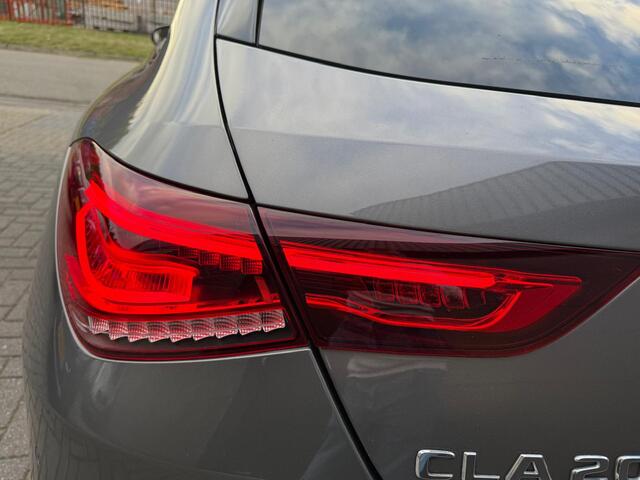 Mercedes-Benz CLA-KLASSE Shooting Brake 200 Premium Plus | 1E EIGENAAR | 12MND GARANTIE | ORANGE EDITION | PANO | CARPLAY | SFEERVERLICHTING | DASHCAM | AUTOMAAT | LED | AFSTANDSPILOT PLUS |