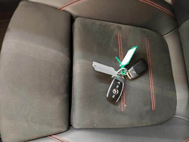 Mercedes-Benz CLA-KLASSE Shooting Brake 200 Business Solution AMG 1e Eigenaar | Volledig Onderh | NL-Auto | BTW | Elek Trekhaak | Sfeer | Camera | Elek Klep | Stoelverwarming | Climate | Navi | PDC | Full Led | Cruise | Keyless