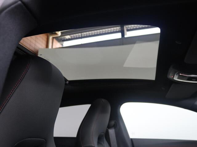 Mercedes-Benz CLA-KLASSE Shooting Brake 250e Business Solution AMG | Panoramaschuifdak | Head-up display | 360° camera | Dodehoekassistent |