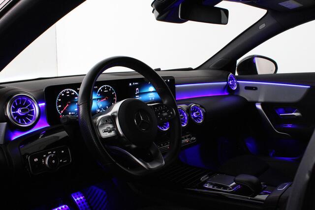 Mercedes-Benz CLA-KLASSE AMG Line > Night-pakket/Sfeer/Camera/Midline Audio...