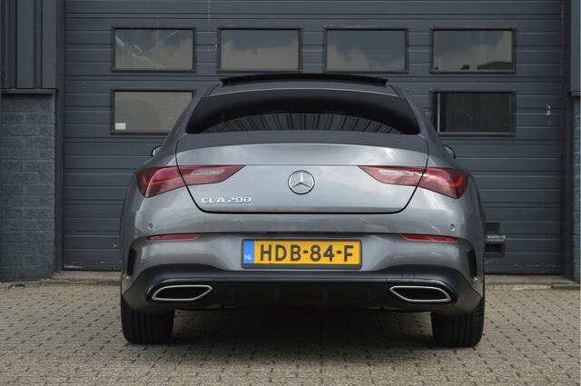 Mercedes-Benz CLA-KLASSE 200 AMG Line | PANO | SFEERVERLICHTING | CAMERA | KEYLESS |