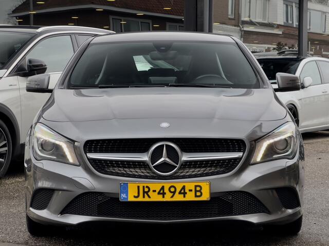 Mercedes-Benz CLA-KLASSE Shooting Brake 200D AUT7 EDITION AMBITION LEDER NAVI PARK-ASSIST AIRCO LED 18 INCH-LMV PDC