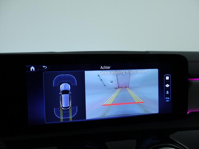 Mercedes-Benz CLA-KLASSE Shooting Brake 180 AMG Sportpakket | Keyless Go | Sfeerverlichting | Car Play | Stoelverwarming | Parkeerpakket met Camera | Inclusief 24 maanden Mercedes-Benz Certified garantie voor Europa.