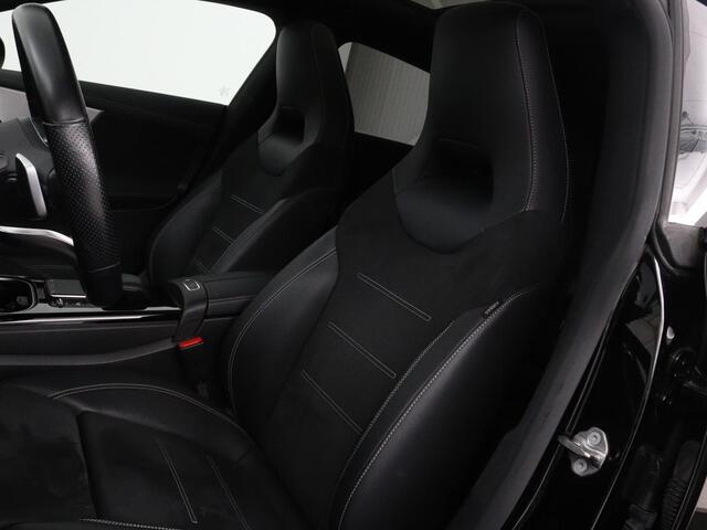 Mercedes-Benz CLA-KLASSE Shooting Brake 250e AMG Night | Panoramadak | Adaptive cruise | Head-Up | Carplay | Stoelverwarming | Trekhaak | Leder/Alcantara | Widescreen | Full LED