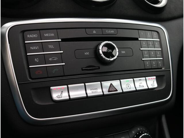 Mercedes-Benz CLA-KLASSE 180 AMG Panoramadak | Apple Carplay