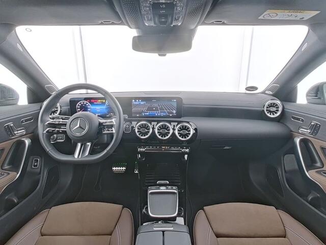 Mercedes-Benz CLA-KLASSE Shooting Brake 250 e AMG Plug-In Hybride Edition AMG Line | Panorama Schuiif-Kanteldak | Burmester® | Memory Voorstoelen | MultiBeam Koplampen | Stoel en Stuurverwarming. Inclusief 24 maanden MB Certified garantie voor Europa.