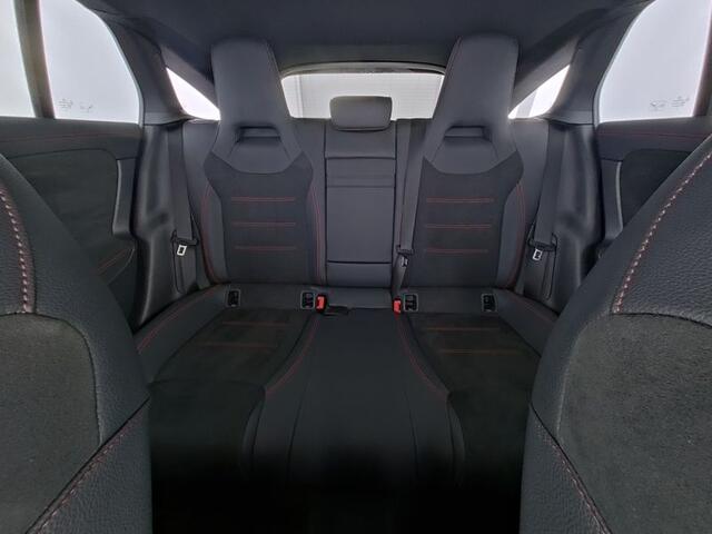 Mercedes-Benz CLA-KLASSE Shooting Brake 250 e AMG Plug-In Hybride Edition AMG Line | Panorama Schuif-Kanteldak | Trekhaak | Night Pakket | MultiBeam Koplampen | Stuur en Stoelverwaming. Inclusief 24 maanden MB Certified garantie voor Europa.